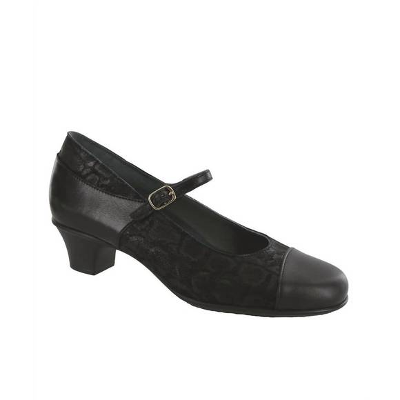 Eileen Fisher Klay Strappy Sandal Black Patent Leather Size